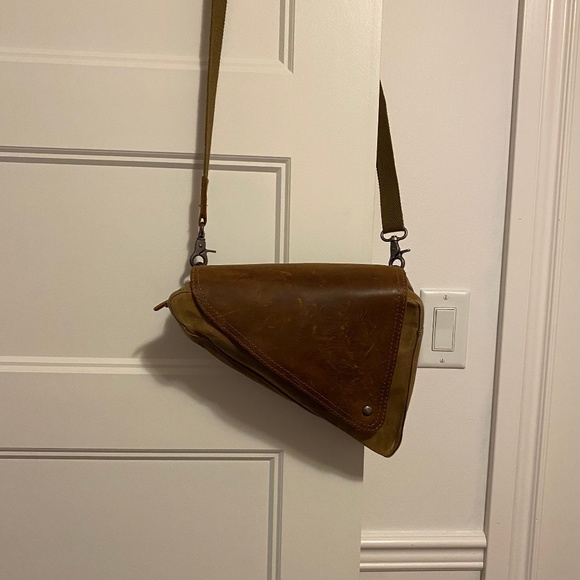 Acacia Messenger Canvas Crossbody Bag - Picture 1 of 7